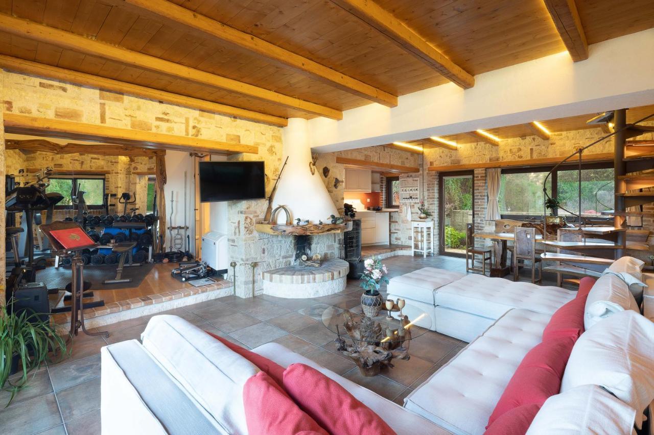 Villa Madera By Corfuescapes Kompitsion ภายนอก รูปภาพ